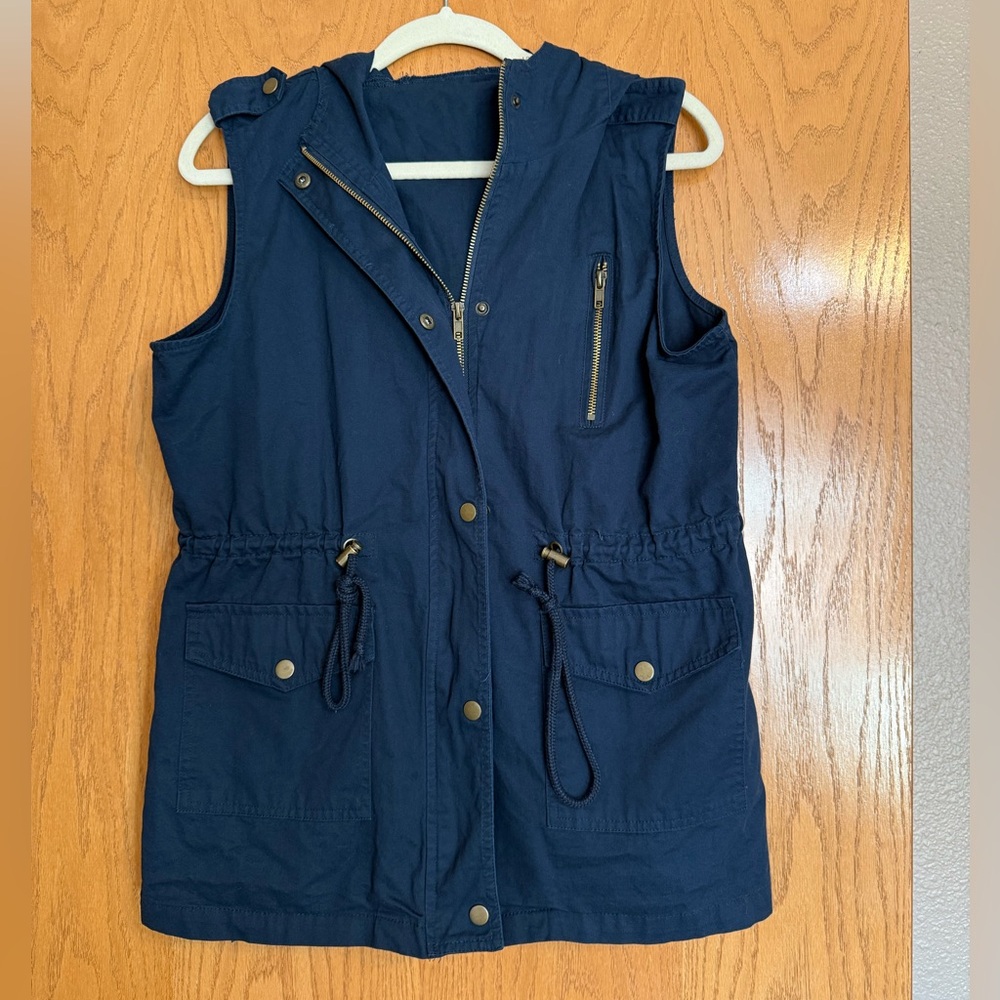 Zenana Outfitters, size M, navy hooded zipper vest